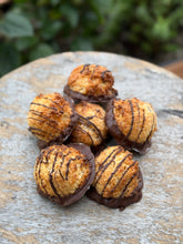 Load image into Gallery viewer, Holiday Gift Box - Coconut Macaroons - Available for pick up 12/24 only!
