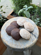 Load image into Gallery viewer, Holiday Gift Box - German Lebkuchen - Available for pick up 12/24 only!
